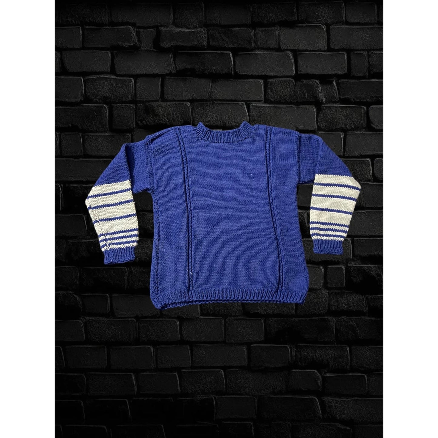 Vintage women’s Blue Sweater