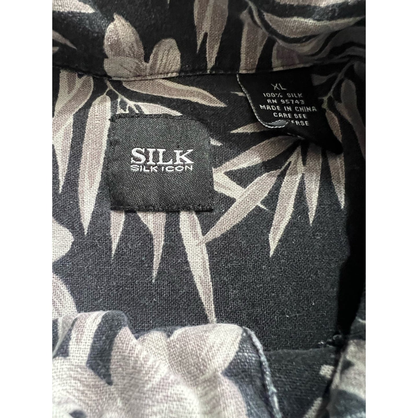 Silk casual Men’s button up shirt
